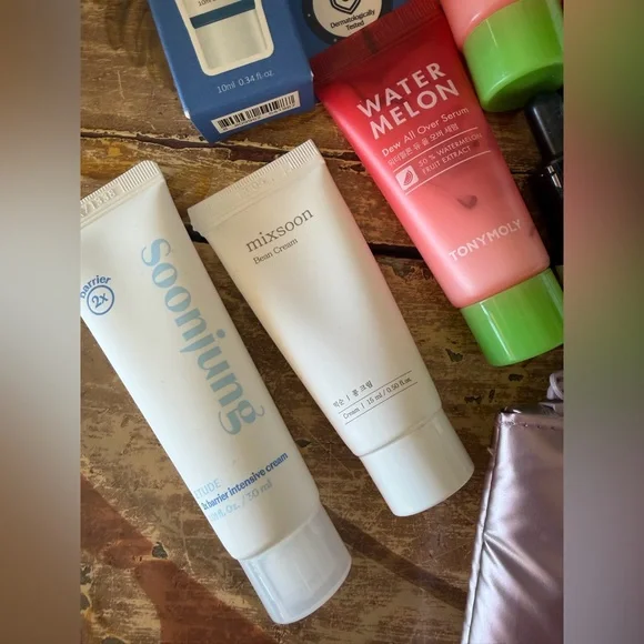 🦋Huge Korean Skincare Bundle - Picture 2 of 14